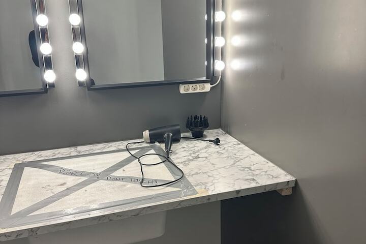 Room 63 of 82