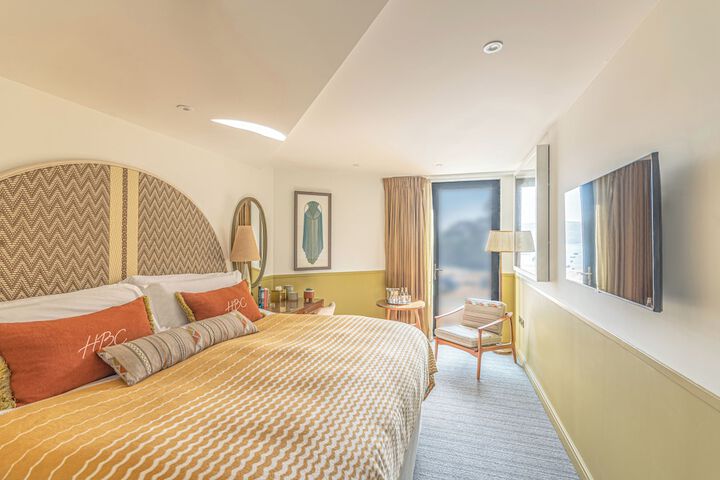 Room 18 of 62