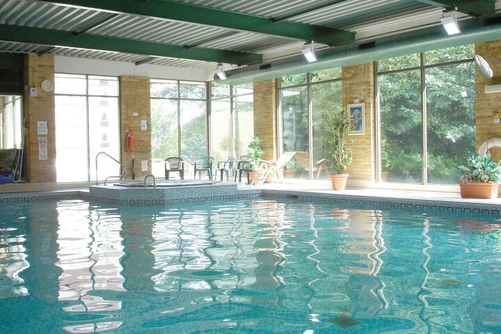 Pool Hotel