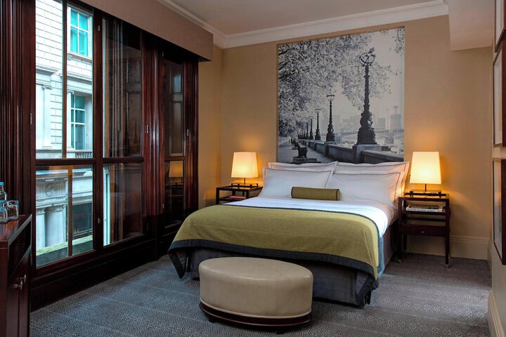 Room 26 of 73