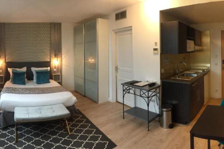 Room 8 of 39