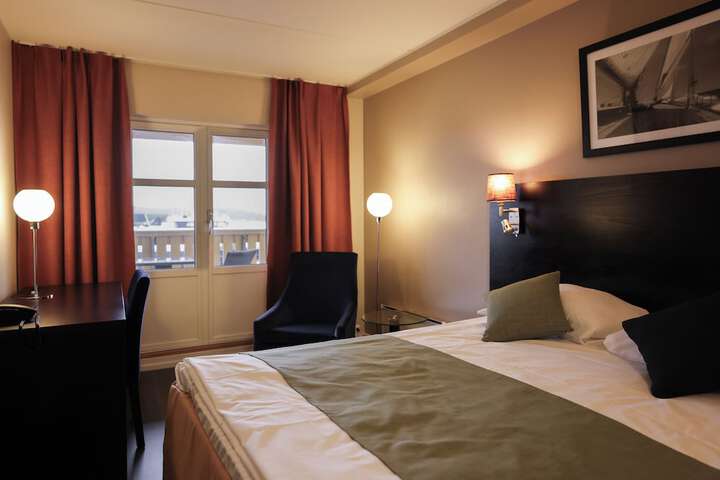 Room 43 of 83