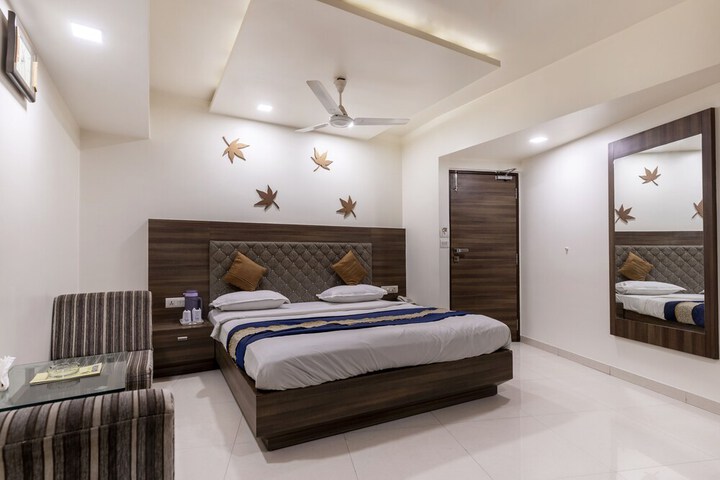 Room 12 of 52