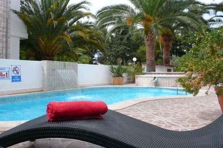 Pools & Facilities