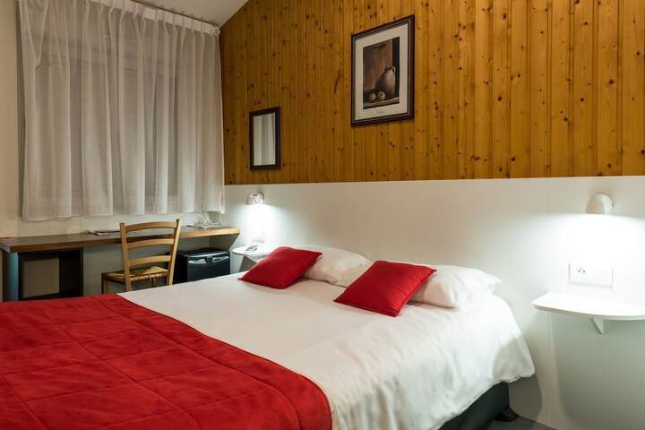 Room 7 of 28