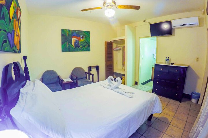 Room 15 of 258