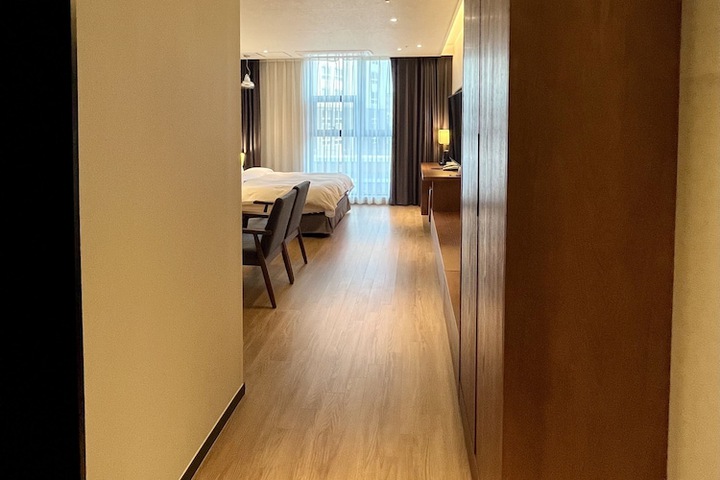Room 18 of 24