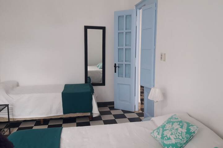 Room 3 of 10