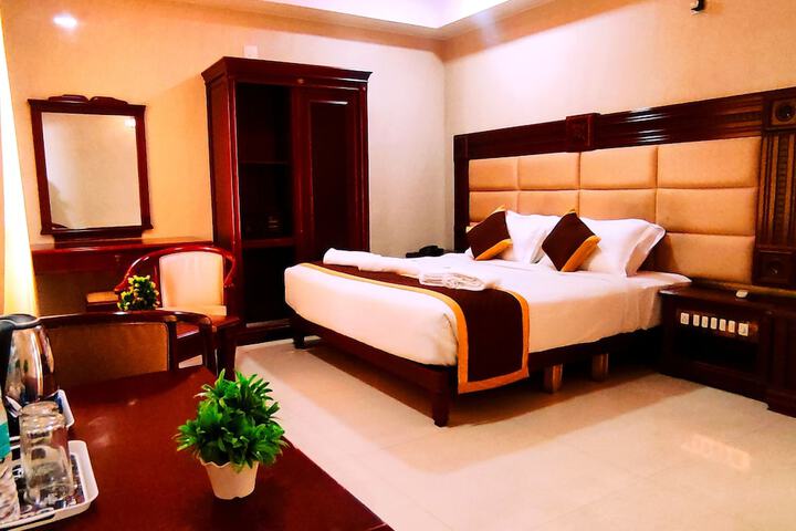Room 5 of 22