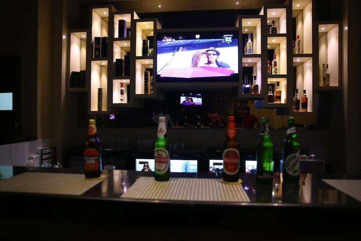 Lounge 69 of 92
