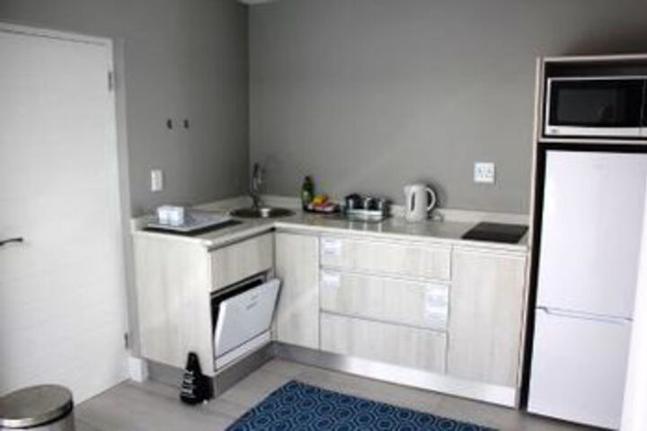 Room 8 of 10