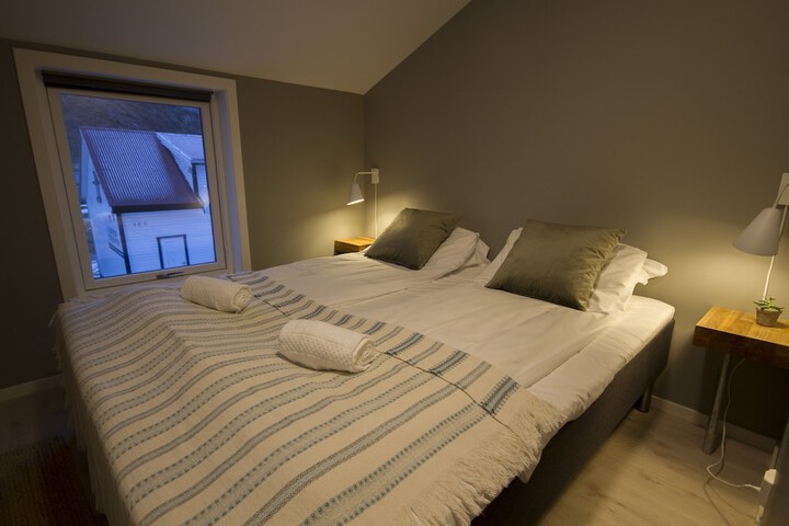 Room 3 of 44