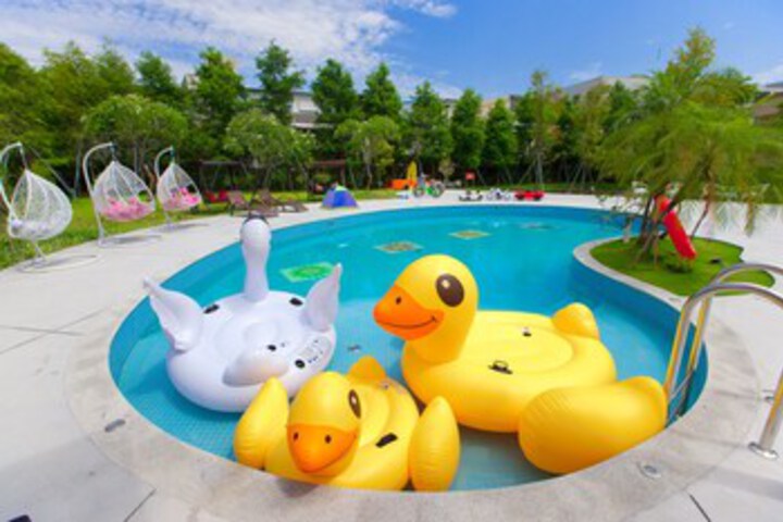 Pool 68 of 122