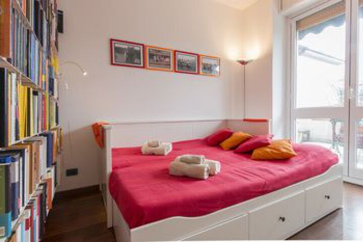 Room 10 of 27