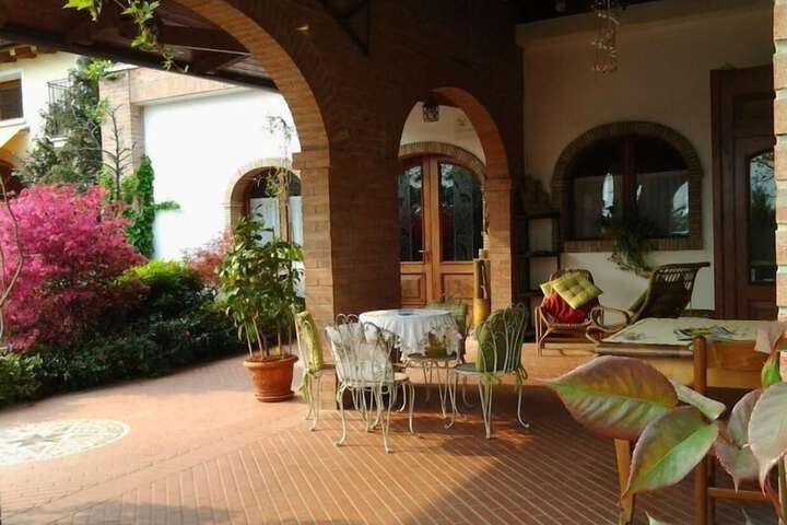 Terrace/Patio 58 of 60
