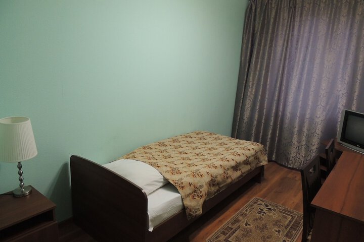 Room 26 of 101