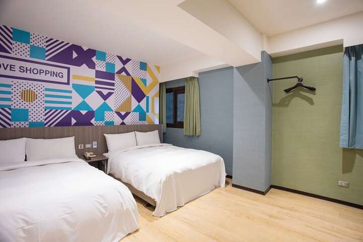 Room 28 of 72