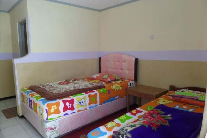 Room 27 of 42