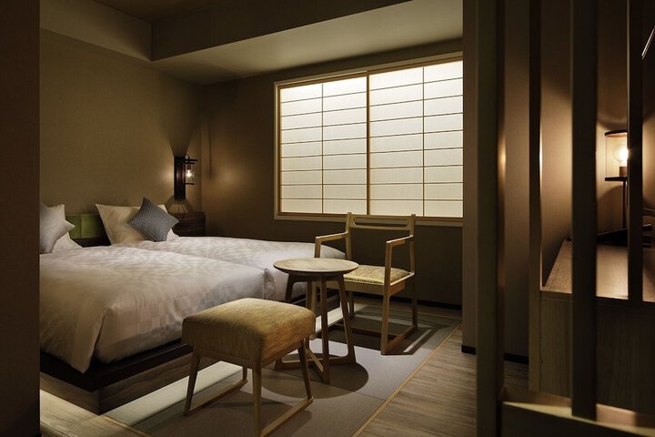 Room 12 of 77