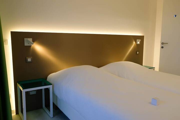 Room 2 of 13
