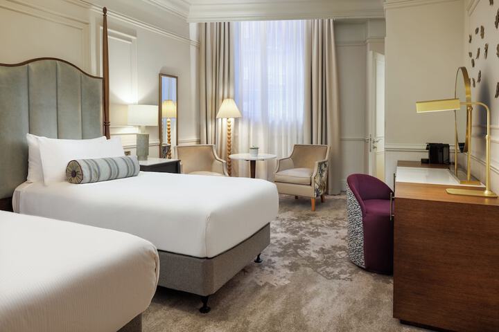 Room 42 of 182