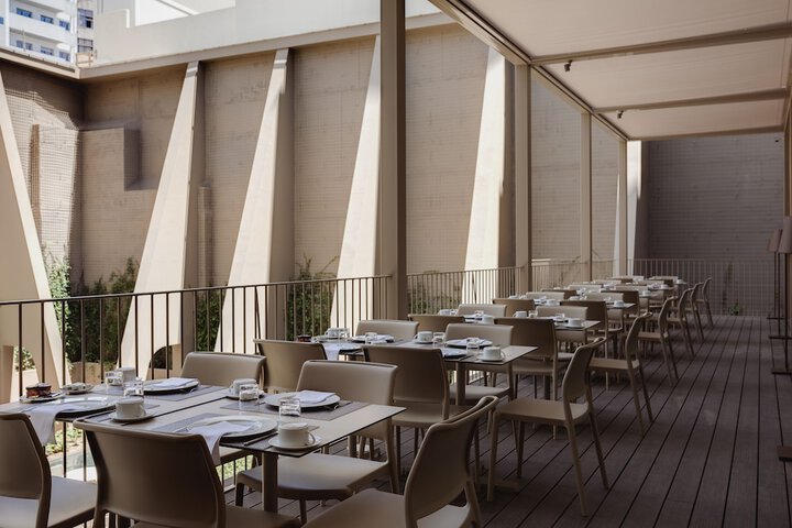 Dining 49 of 75