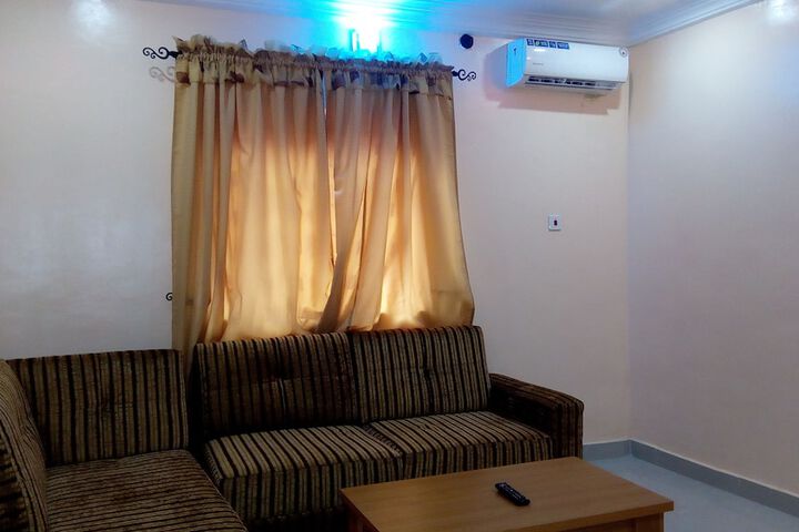 Room 5 of 14