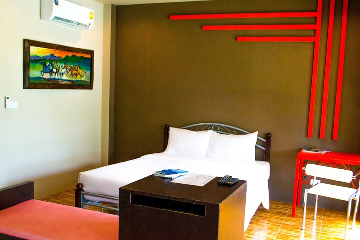 Room 13 of 64