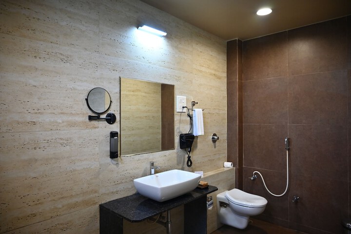 Room 36 of 48