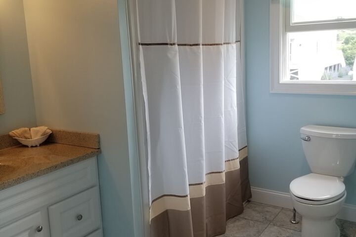Room 104 of 190