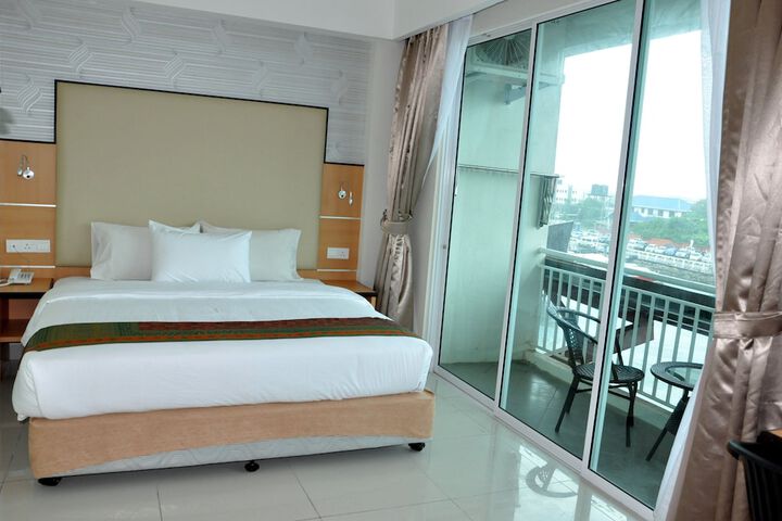 Room 17 of 49