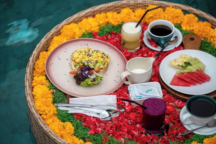 Breakfast/Coffee Service 31 of 34
