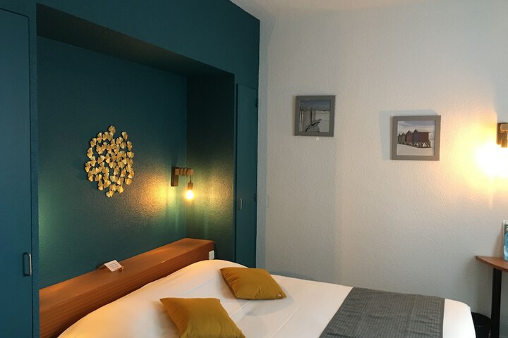 Room 16 of 54