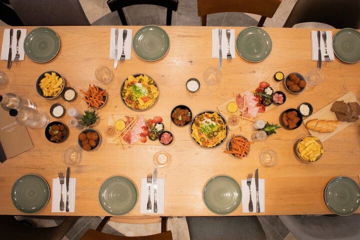 Dining 54 of 92