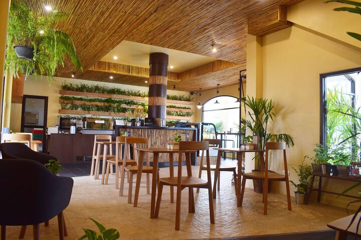 Breakfast/Coffee Service 107 of 141