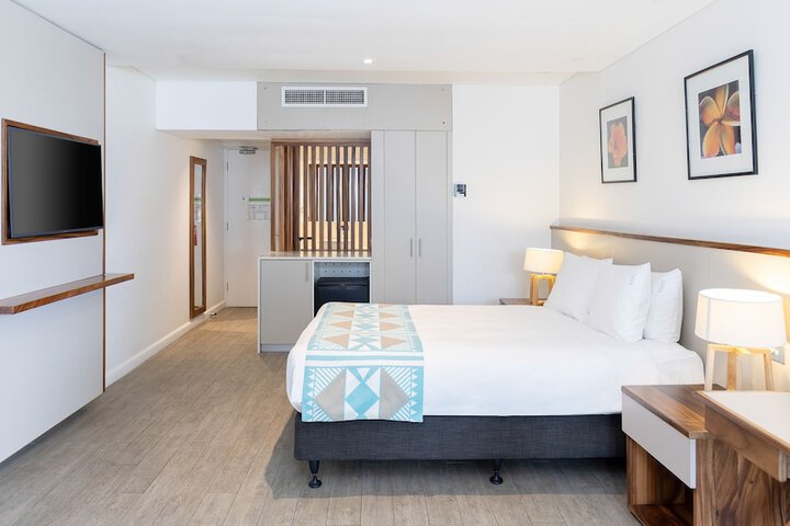Room 28 of 106