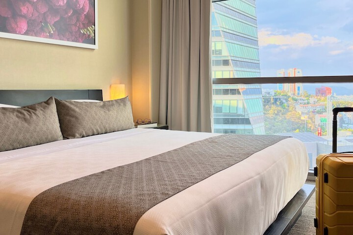 Room 13 of 48