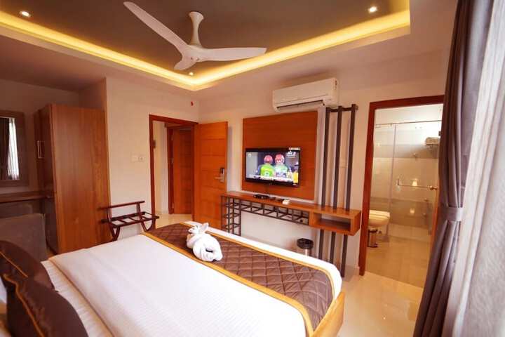 Room 13 of 46