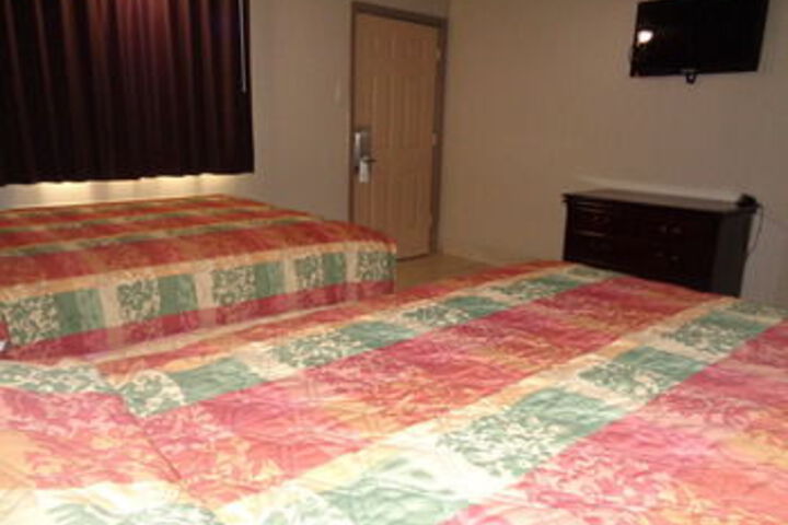 Room 11 of 20