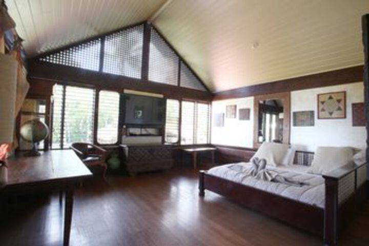 Room 9 of 29