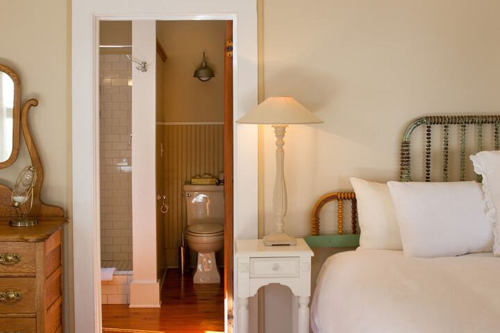 Room 30 of 52