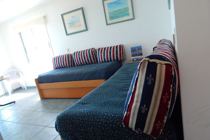 Room 8 of 49