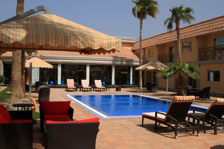 Hotel Pool