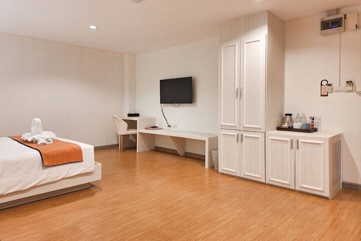 Room 92 of 174