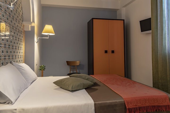Room 5 of 48