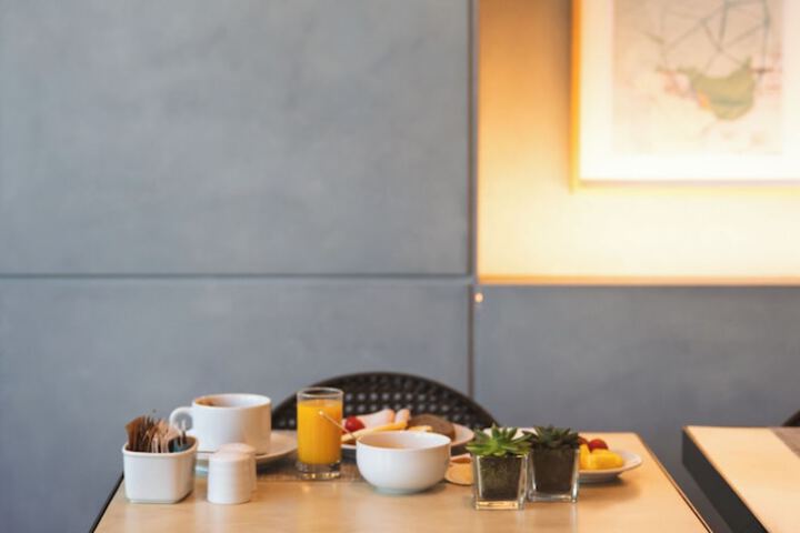Breakfast/Coffee Service 42 of 61