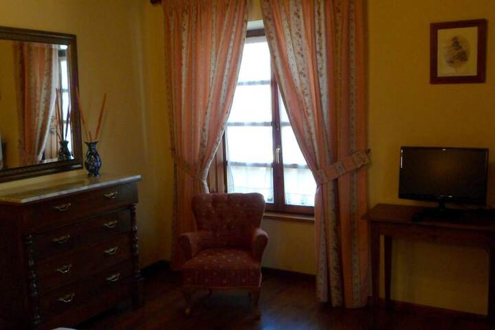 Room 35 of 65