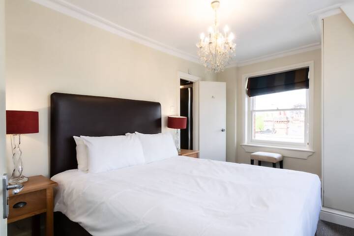 Room 47 of 111