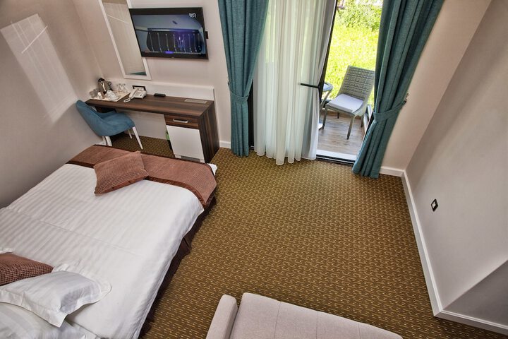 Room 9 of 59