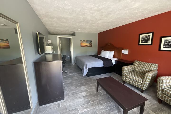 Room 11 of 21